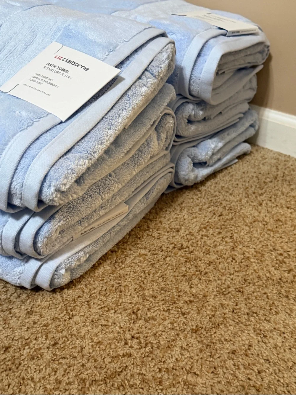 Liz Claiborne Sky Blue Bath Towel Bundle
